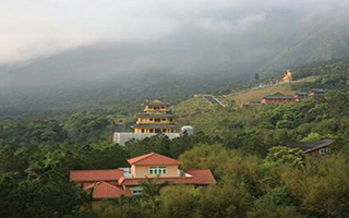 迎着春的步伐，踏上春之旅-赋安营销中心团建侧记